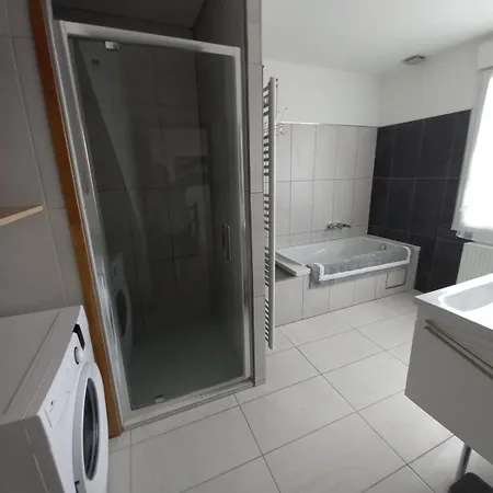 Maison Au Bord De L'eau