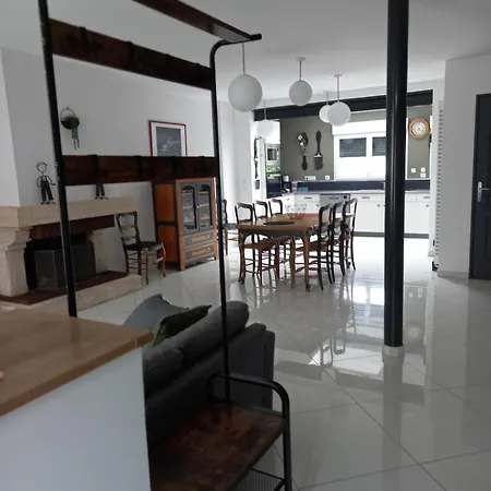 Maison Au Bord De L'eau דירה לה מאנש